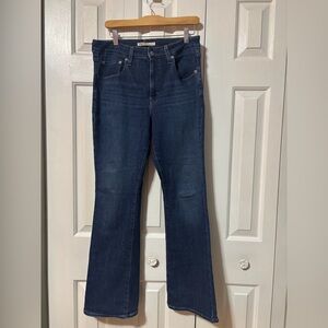 Levi’s 725 women’s high rise bootcut size 31